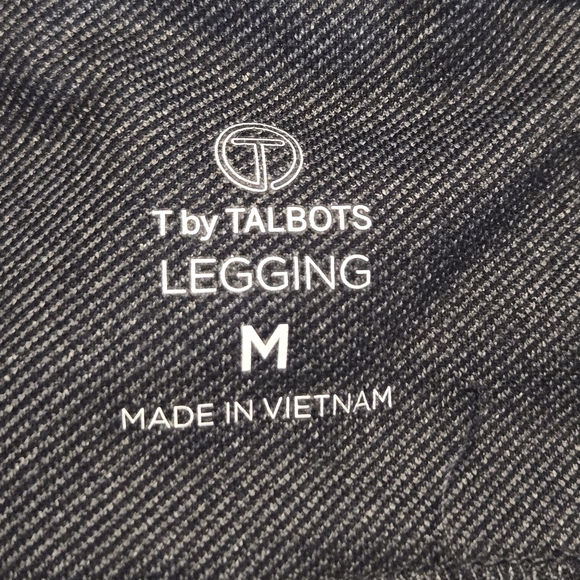 T By Talbots Womens Active Athleisure Leggings Size Medium - Picture 8 of 8